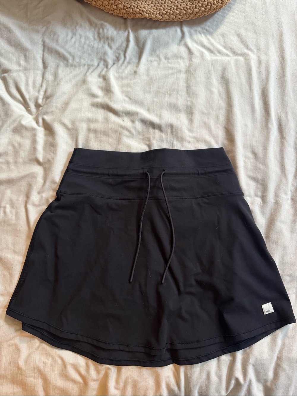 Vuori Daily Skirt 16"